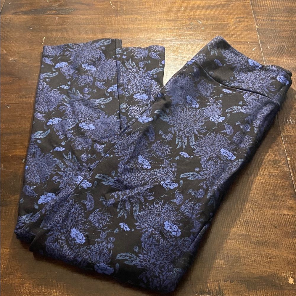 Soft Surroundings Blue Floral Pants small